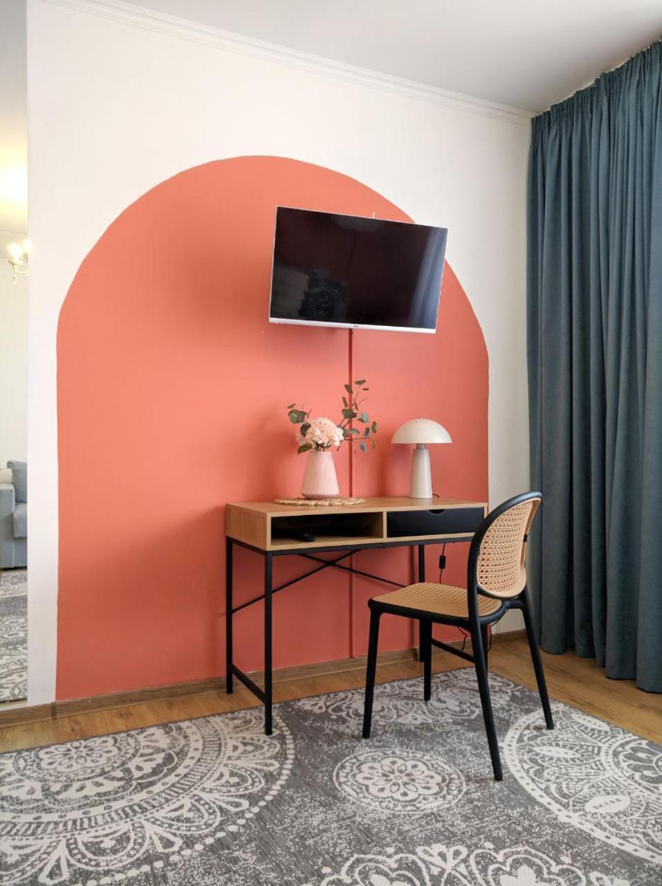 Best Apartment In The Center Мукачево Экстерьер фото