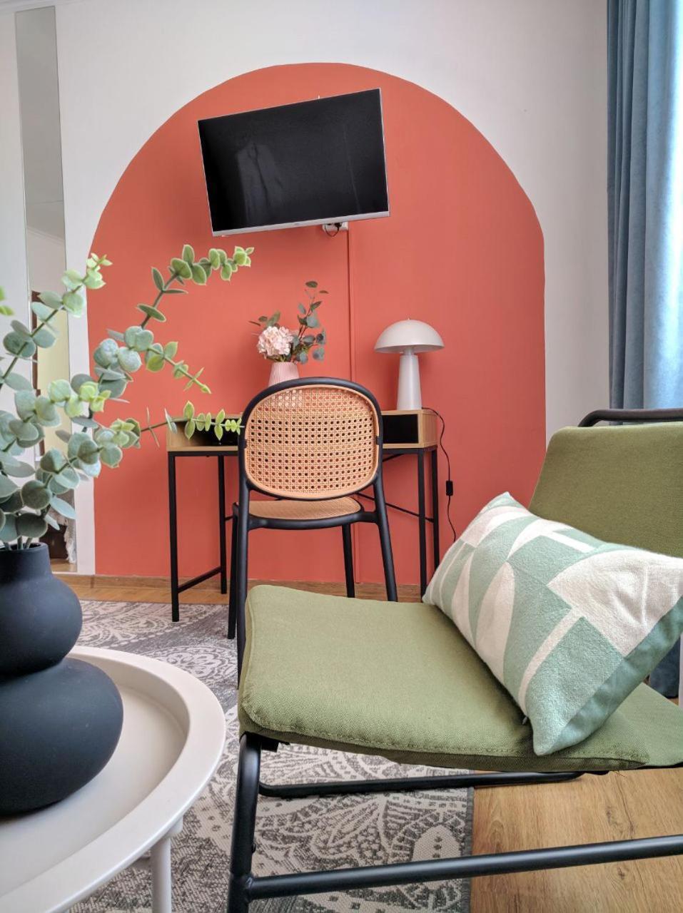 Best Apartment In The Center Мукачево Экстерьер фото