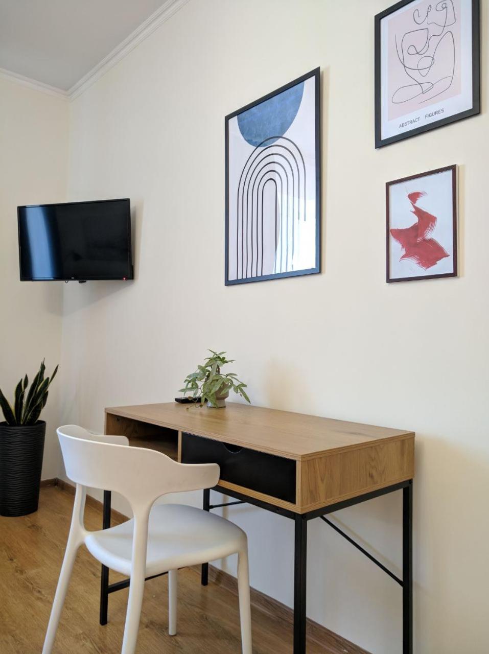 Best Apartment In The Center Мукачево Экстерьер фото