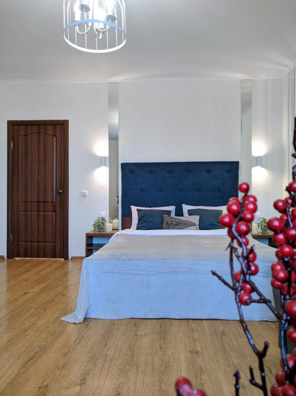 Best Apartment In The Center Мукачево Экстерьер фото